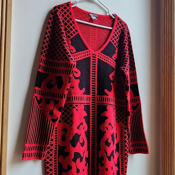 VENUS Red/Black Print Sweater Dress Size 1X - Picture 3 of 16